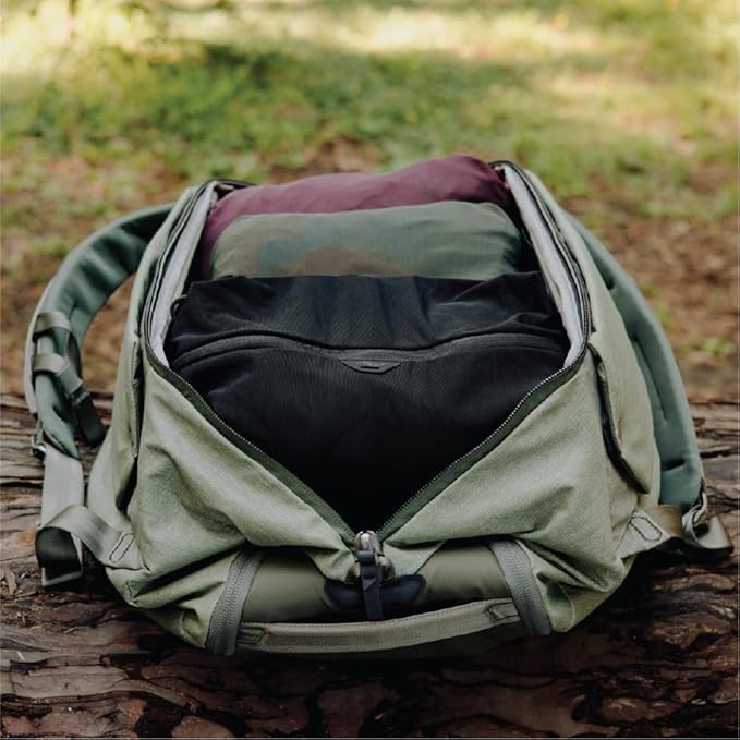 Peak Design Ultralight Mesh Packing Cube, Sage, Stretchy Mesh Luggage Cube with Strap Attachment Points and Luggage Pass Throughs, Zipper Opening, Travel Organizer for Men and Women, Size Small