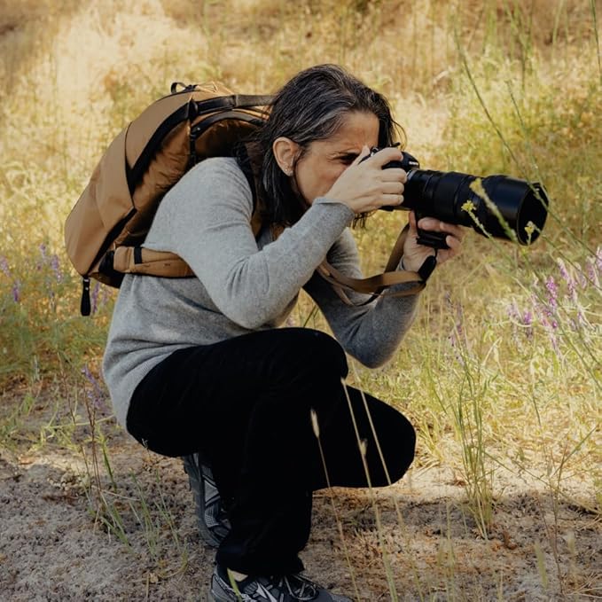 Peak Design Everyday Backpack 20L, Coyote, MagLatch Top, Dual Side Access, FlexFold Dividers, Fits 15" Laptop, For Camera Carry, Daily Commutes or Travel, Versatile Backpack for Men and Women