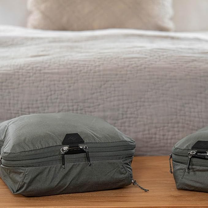 Peak Design Ultralight Mesh Packing Cube, Sage, Stretchy Mesh Luggage Cube with Strap Attachment Points and Luggage Pass Throughs, Zipper Opening, Travel Organizer for Men and Women, Size M