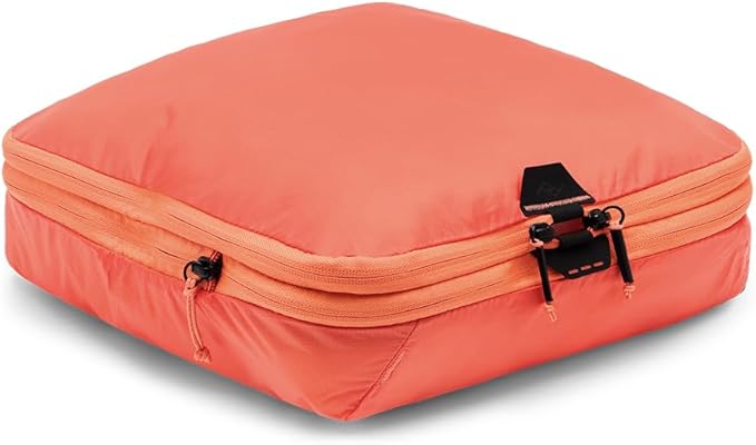 Peak Design Ultralight Mesh Packing Cube, Ibis, Stretchy Mesh Luggage Cube with Strap Attachment Points and Luggage Pass Throughs, Zipper Opening, Travel Organizer for Men and Women, Size M