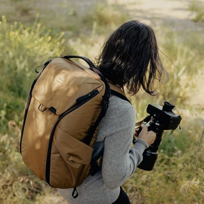 Peak Design Everyday Backpack 20L, Coyote, MagLatch Top, Dual Side Access, FlexFold Dividers, Fits 15" Laptop, For Camera Carry, Daily Commutes or Travel, Versatile Backpack for Men and Women