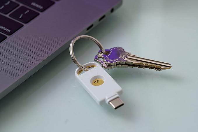 Identiv uTrust FIDO2 NFC Security Key USB-C (FIDO, FIDO2, U2F, WebAuthn)