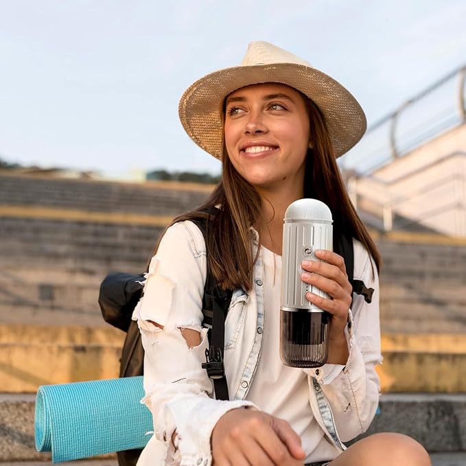 Portable Electric Espresso Coffee Maker, Fast self-heating 2 IN 1 Extraction System Espresso Machine, Support Ground Coffee and NS capsule, for Travel,Car,Hiking,Climbing,Rich Crema（White）