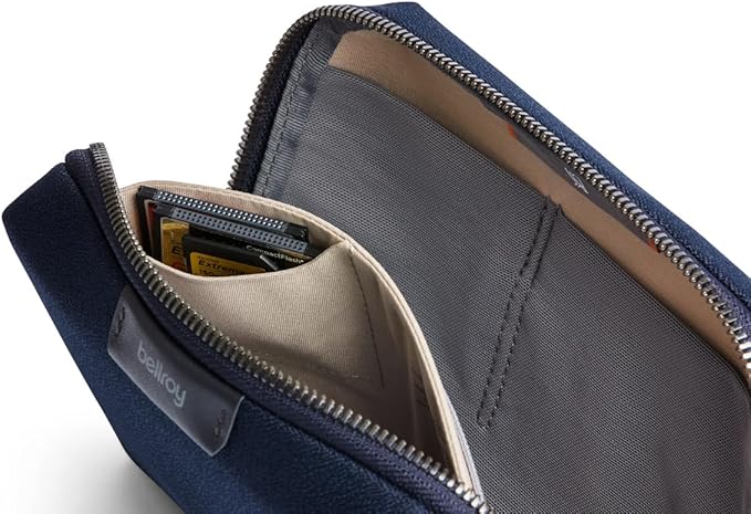 Bellroy Tech Kit Compact (charger, cables, mouse, powerbank, USB keys, dongles) - Navy