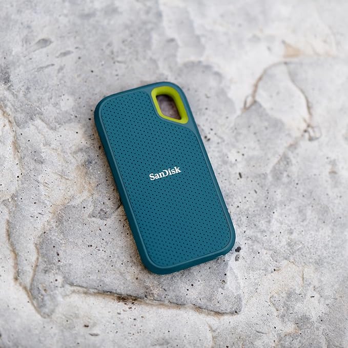 SanDisk 2TB Extreme Portable SSD - Up to 1050MB/s, USB-C, USB 3.2 Gen 2, IP65 Water and dust Resistance, Updated Firmware, Monterey - External Solid State Drive - SDSSDE61-2T00-G25M