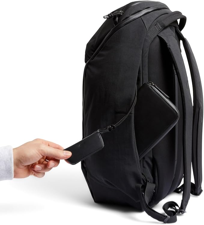 Bellroy Venture Ready Pack 26L (with luggage pass-through) - Black