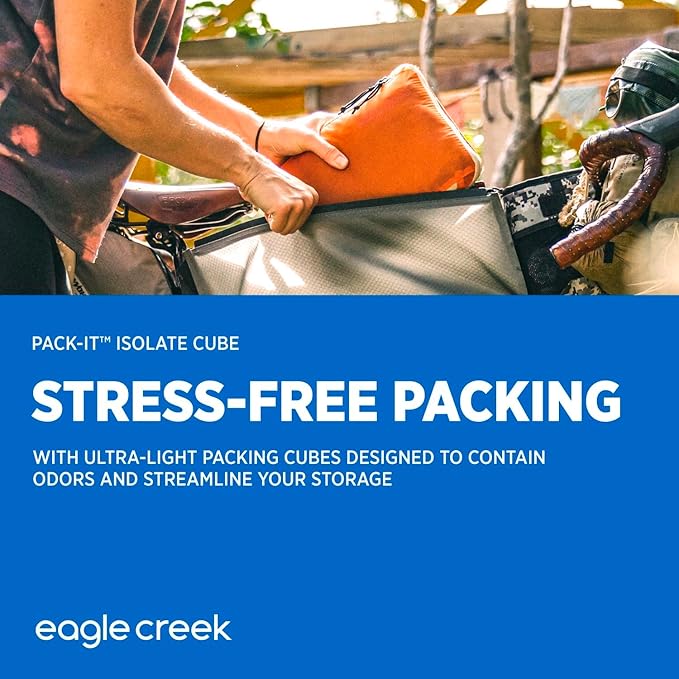 Eagle Creek Pack-It Isolate Cube - Lightweight Clothes Packing Cube for Maximizing Luggage Space - Angled Zippered Opening - Convenient Top Handle - Water-Resistant - Large - Black