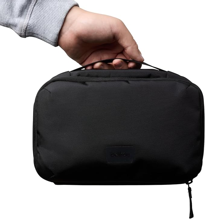 Bellroy Hanging Toiletry Kit (hanging 3 liter toiletry bag for men and women, and designed for travel) - Black